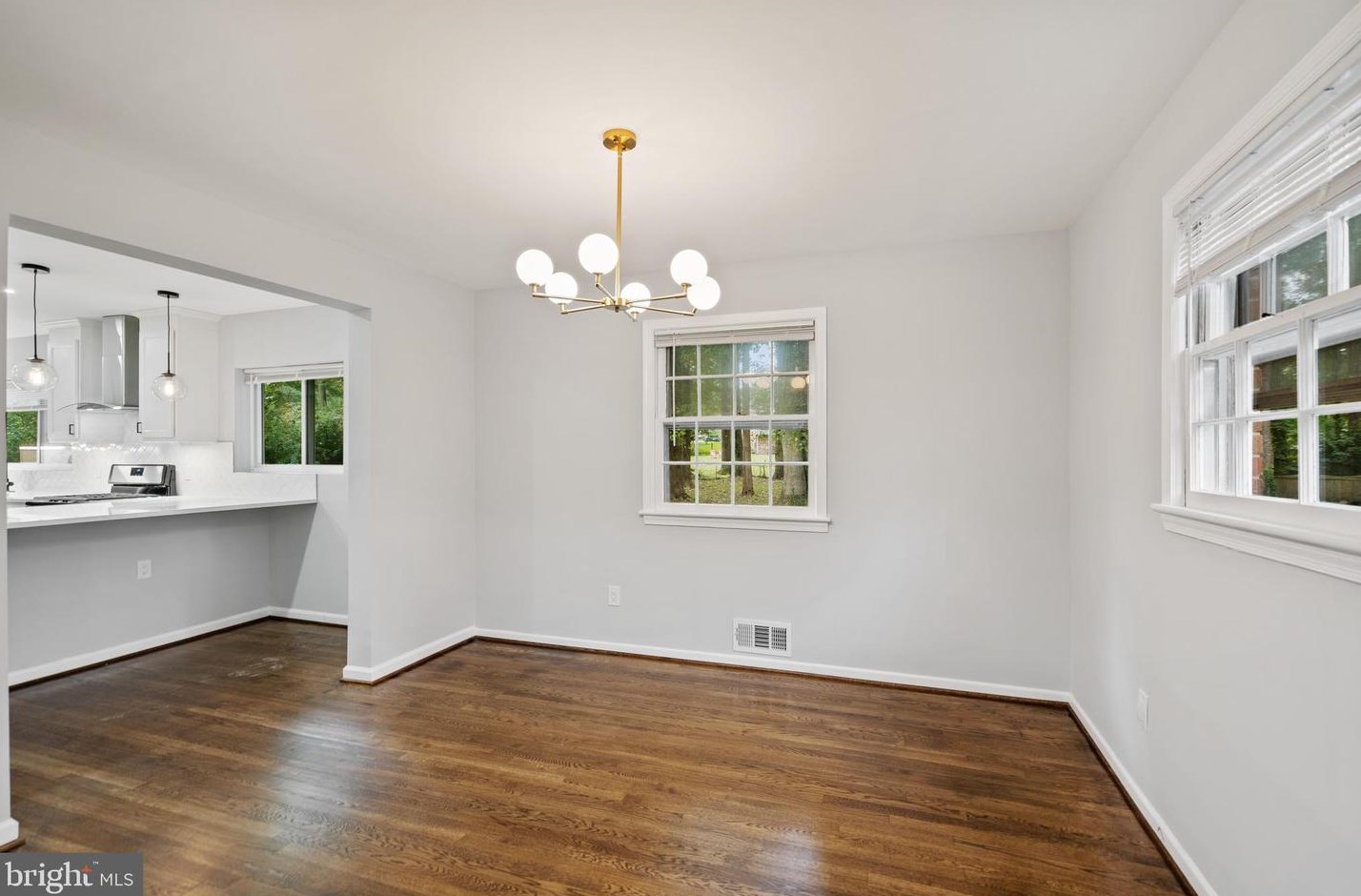 405 Wolftrap Rd, Vienna VA  22180-4941 exterior