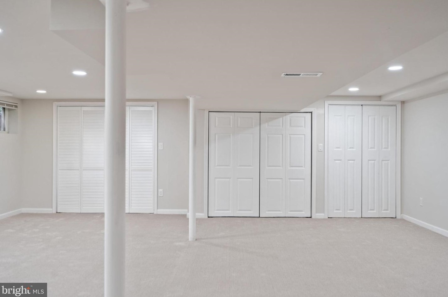 405 Wolftrap Rd, Vienna VA  22180-4941 exterior