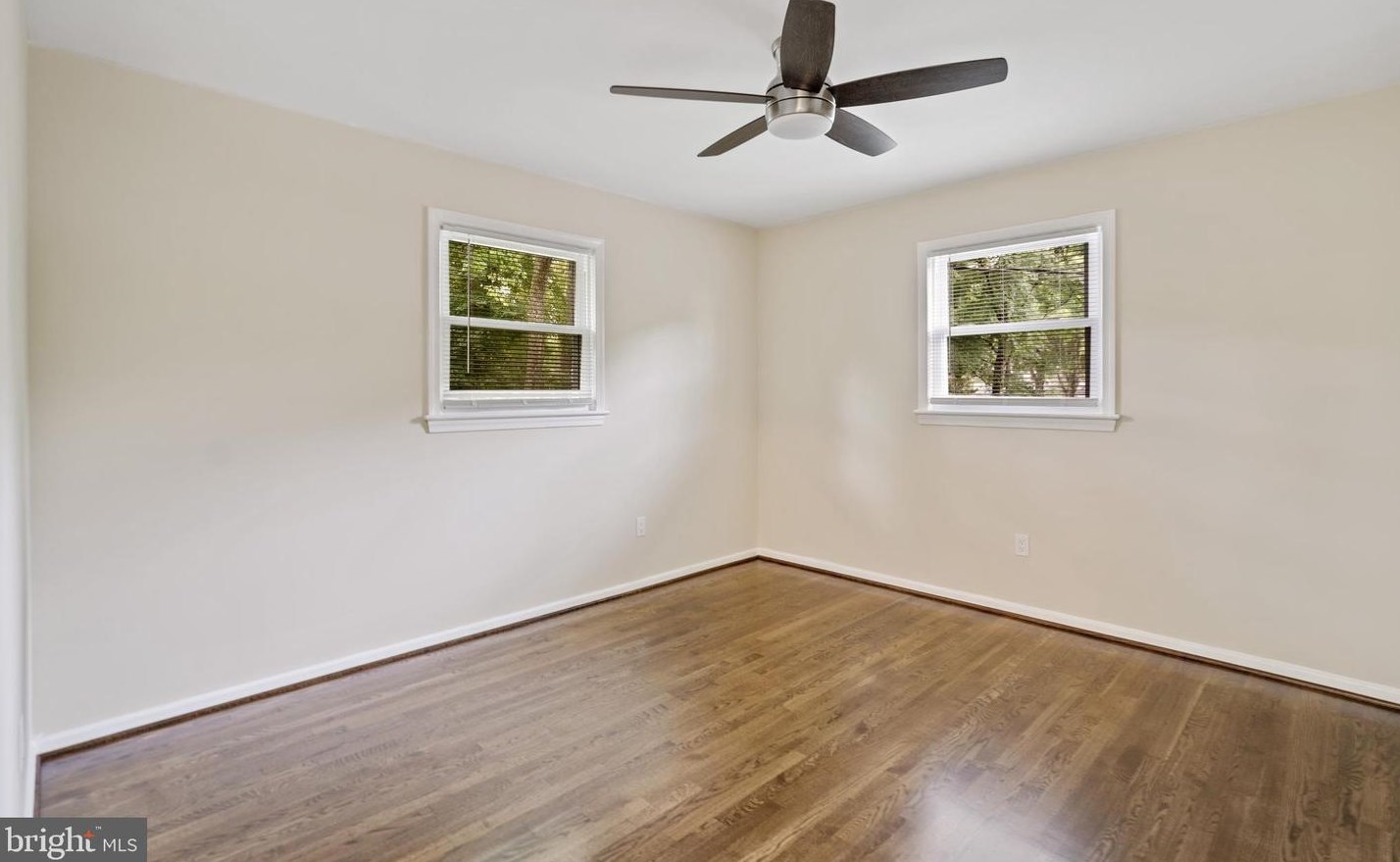 405 Wolftrap Rd, Vienna VA  22180-4941 exterior