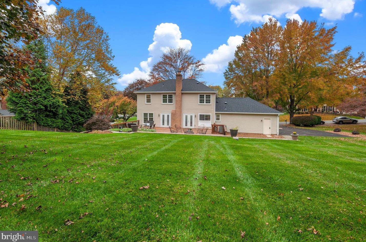 1653 Lozano Dr, Vienna VA exterior