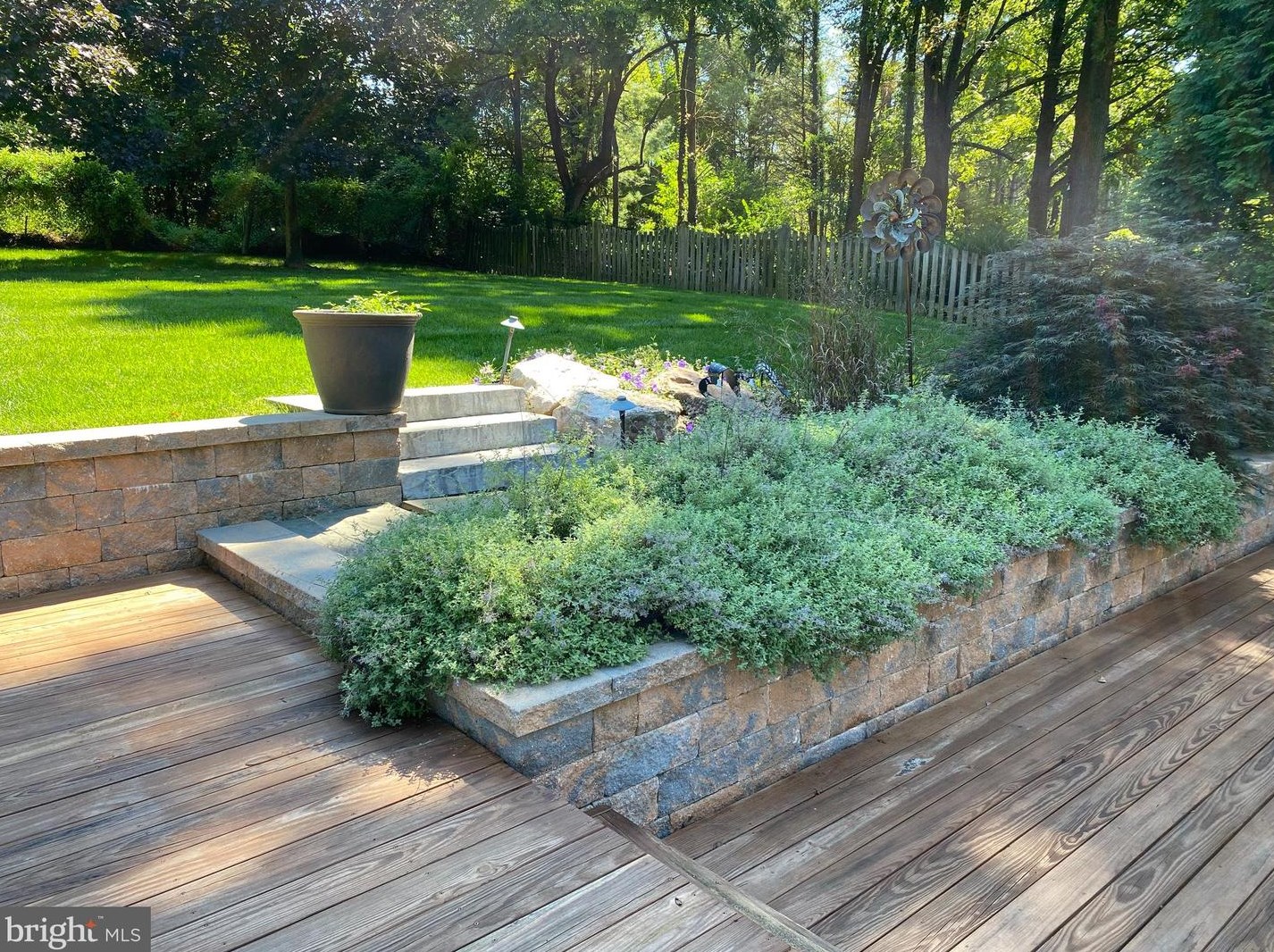 1653 Lozano Dr, Vienna VA exterior