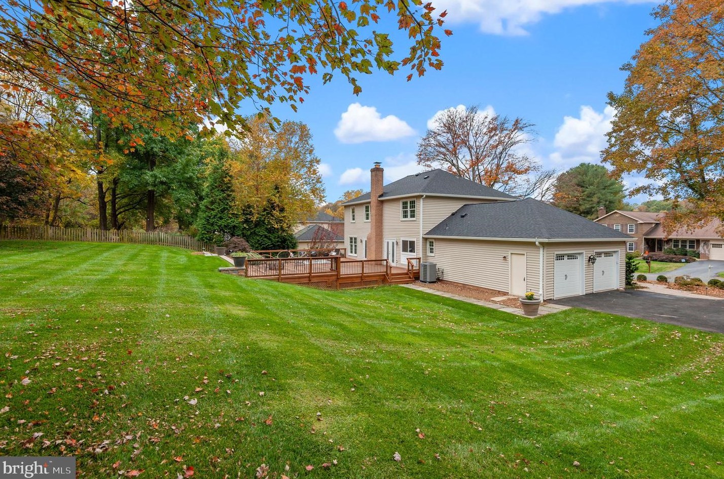 1653 Lozano Dr, Vienna VA exterior