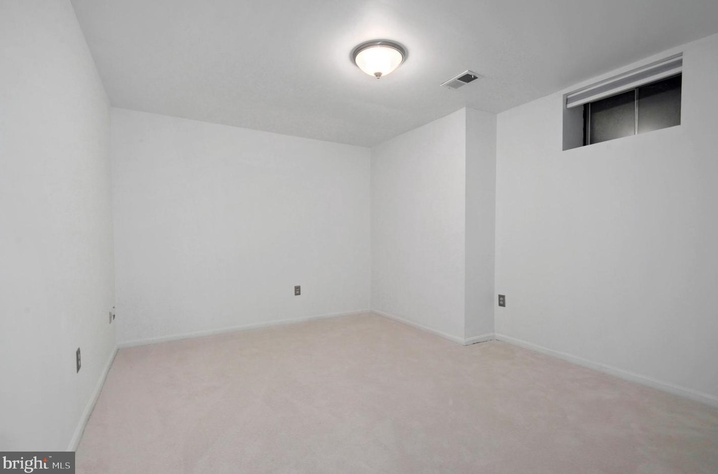 1653 Lozano Dr, Vienna VA exterior