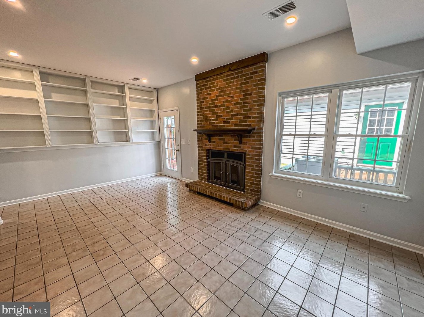 13998 New Braddock Rd, Centreville VA  20121-3440 exterior