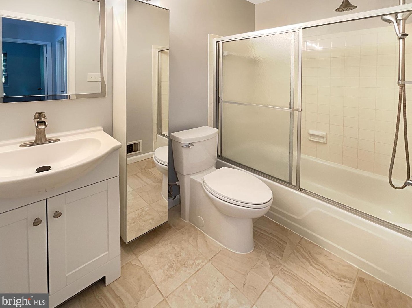 2932 Jermantown Rd, Vienna VA  22124-2516 exterior