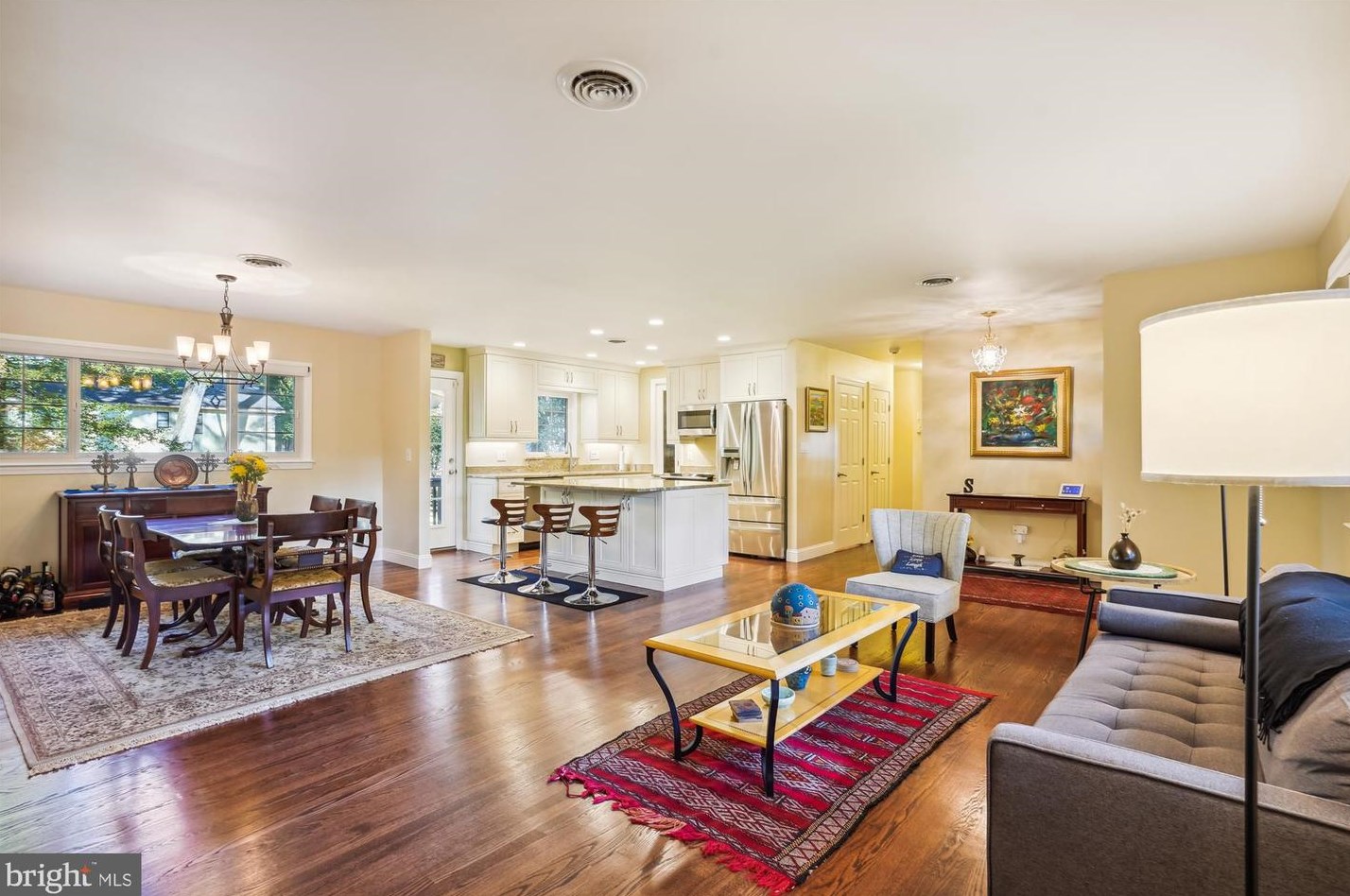 8616 Janet Ln, Vienna VA 22180-6813 exterior