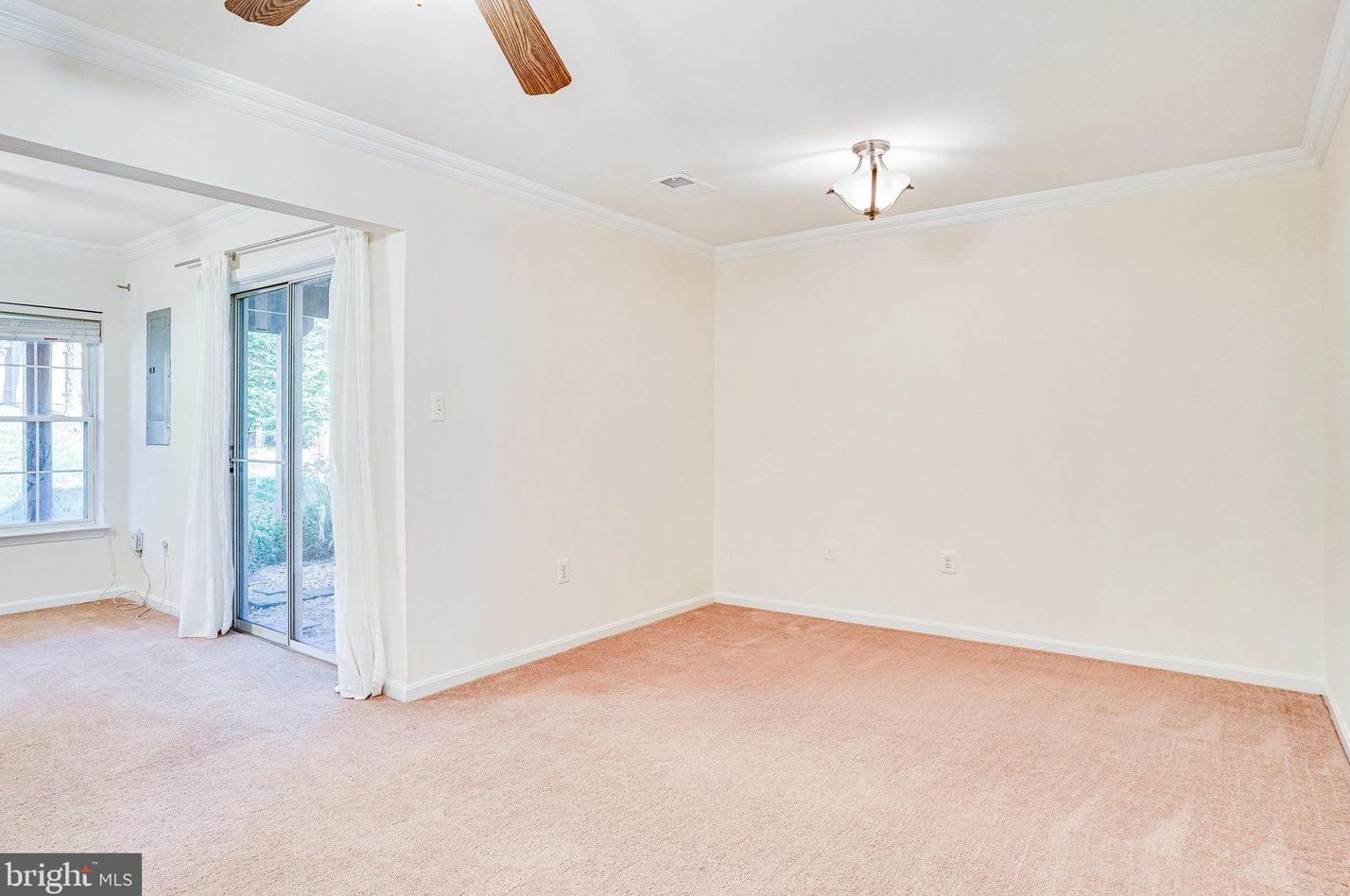 4625 Deerwatch Dr, Fairfax VA  20151-2259 exterior