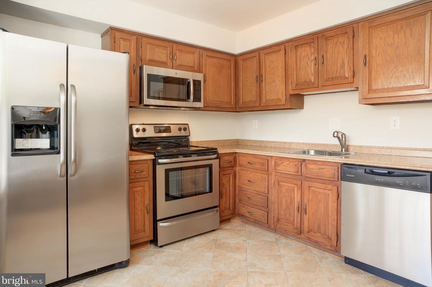 9315 Clanbrook Ct, Fairfax VA  22031-1910 exterior