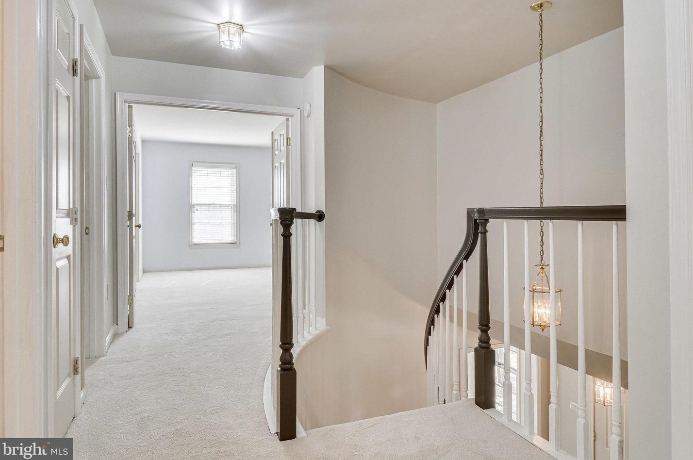 8312 Argent Cir, Fairfax VA 22039-3105 exterior