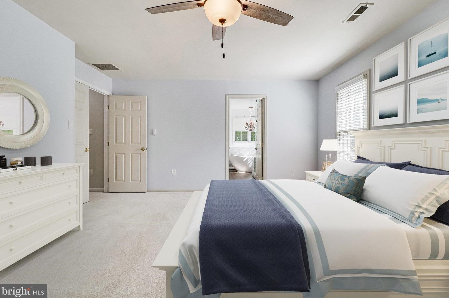 8312 Argent Cir, Fairfax VA 22039-3105 exterior