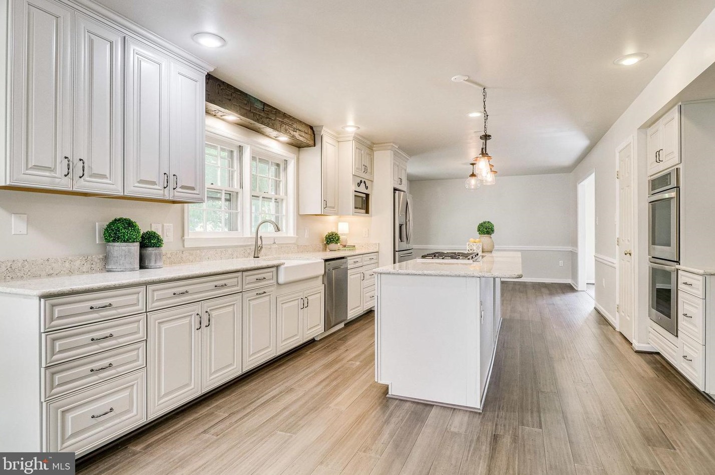 8312 Argent Cir, Fairfax VA 22039-3105 exterior