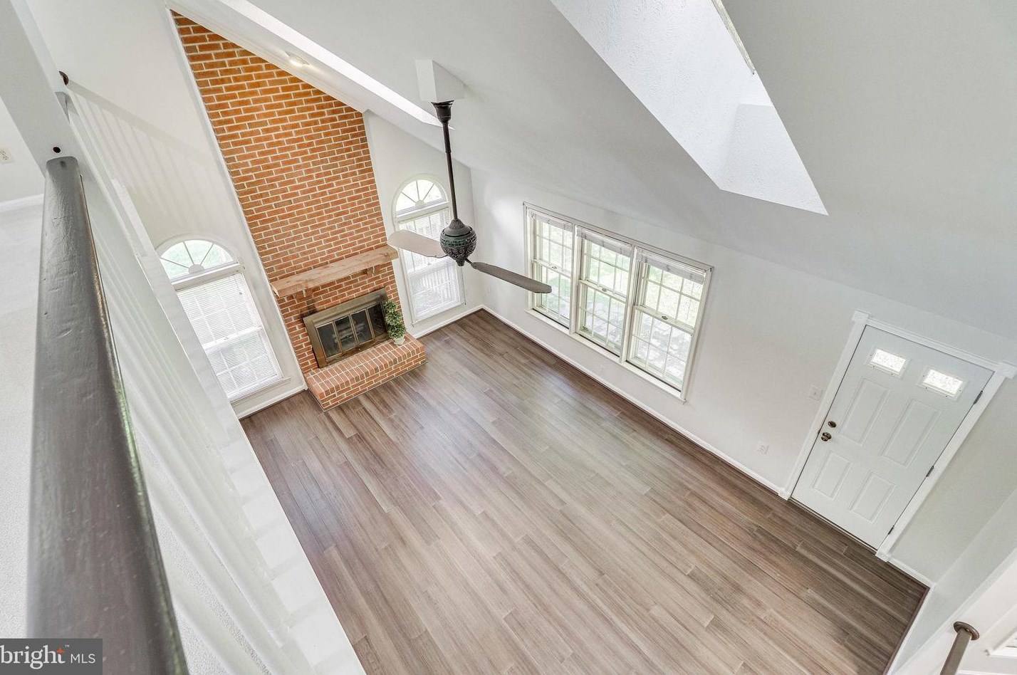 8312 Argent Cir, Fairfax VA 22039-3105 exterior