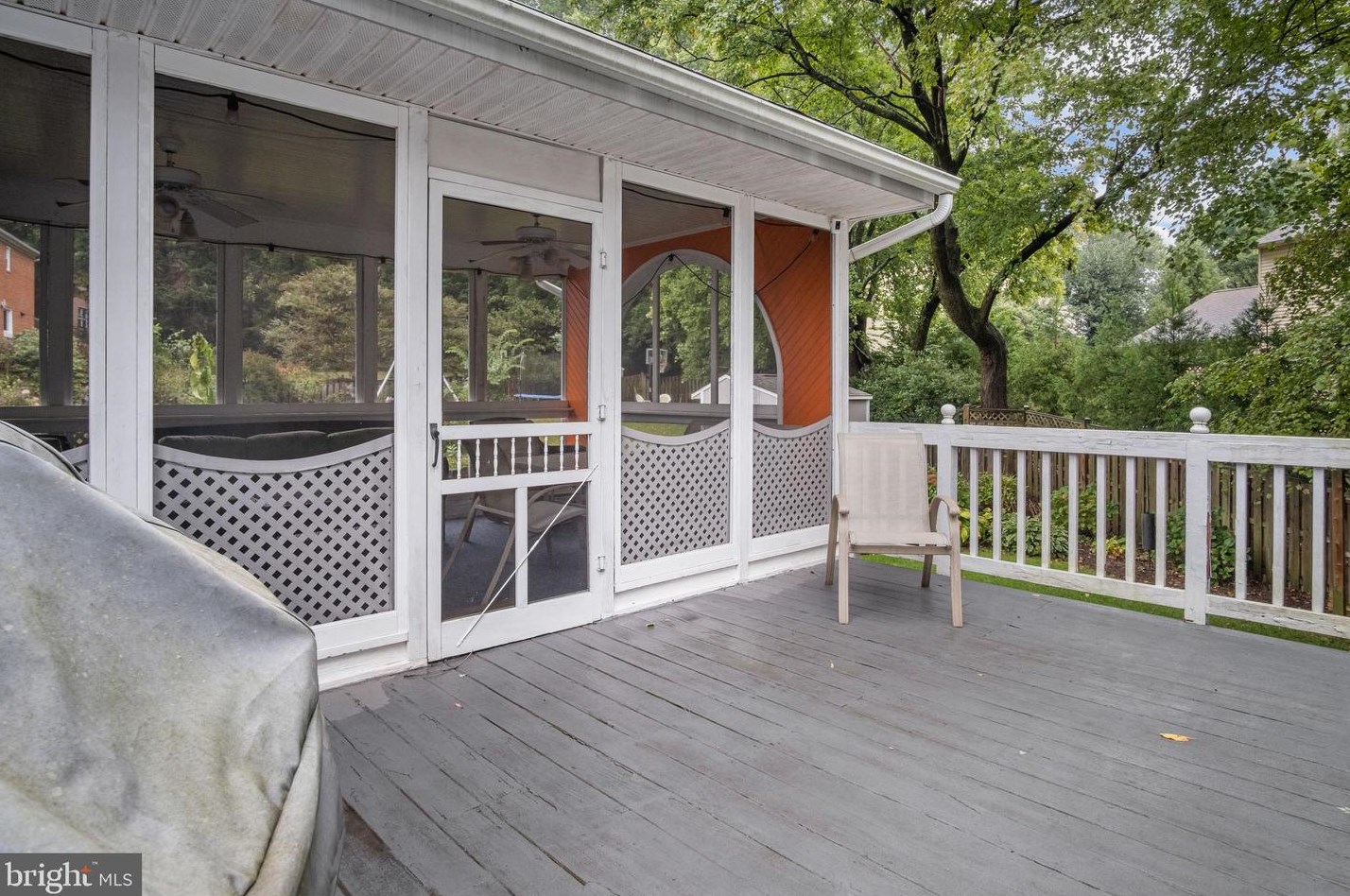 1857 Abbotsford Dr, Vienna VA  22182-3302 exterior