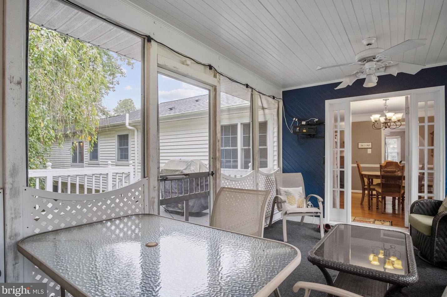 1857 Abbotsford Dr, Vienna VA  22182-3302 exterior