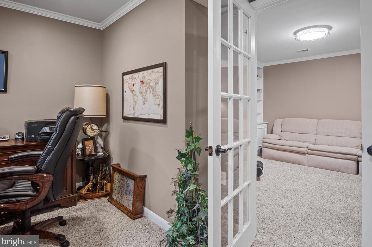 1857 Abbotsford Dr, Vienna VA  22182-3302 exterior