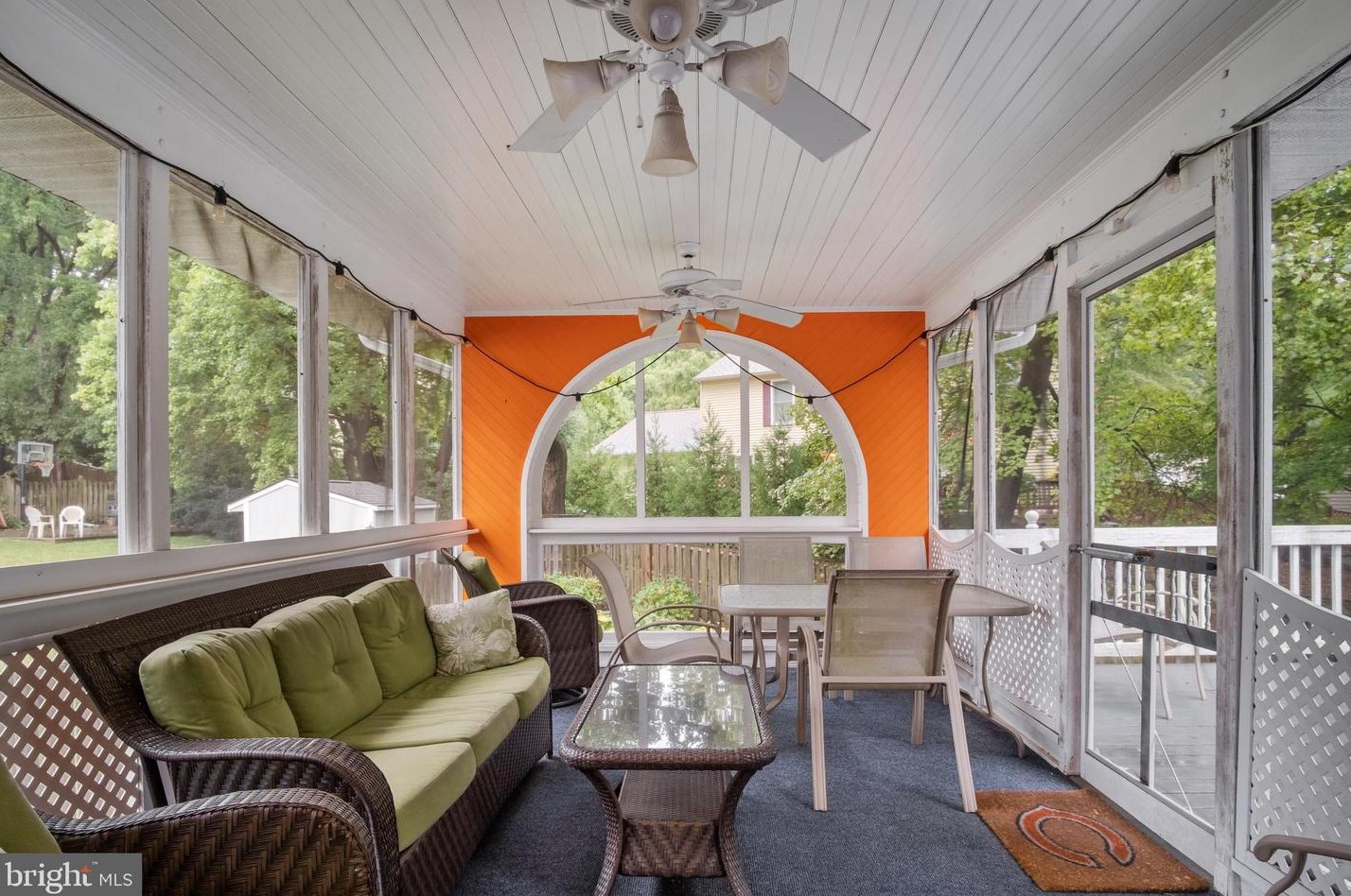 1857 Abbotsford Dr, Vienna VA  22182-3302 exterior