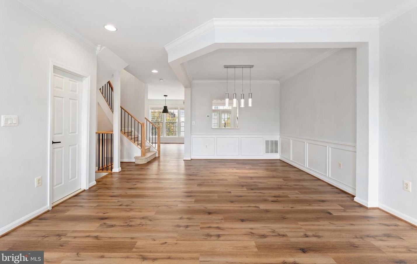5684 Faircloth Ct, Centreville VA  20120-1979 exterior