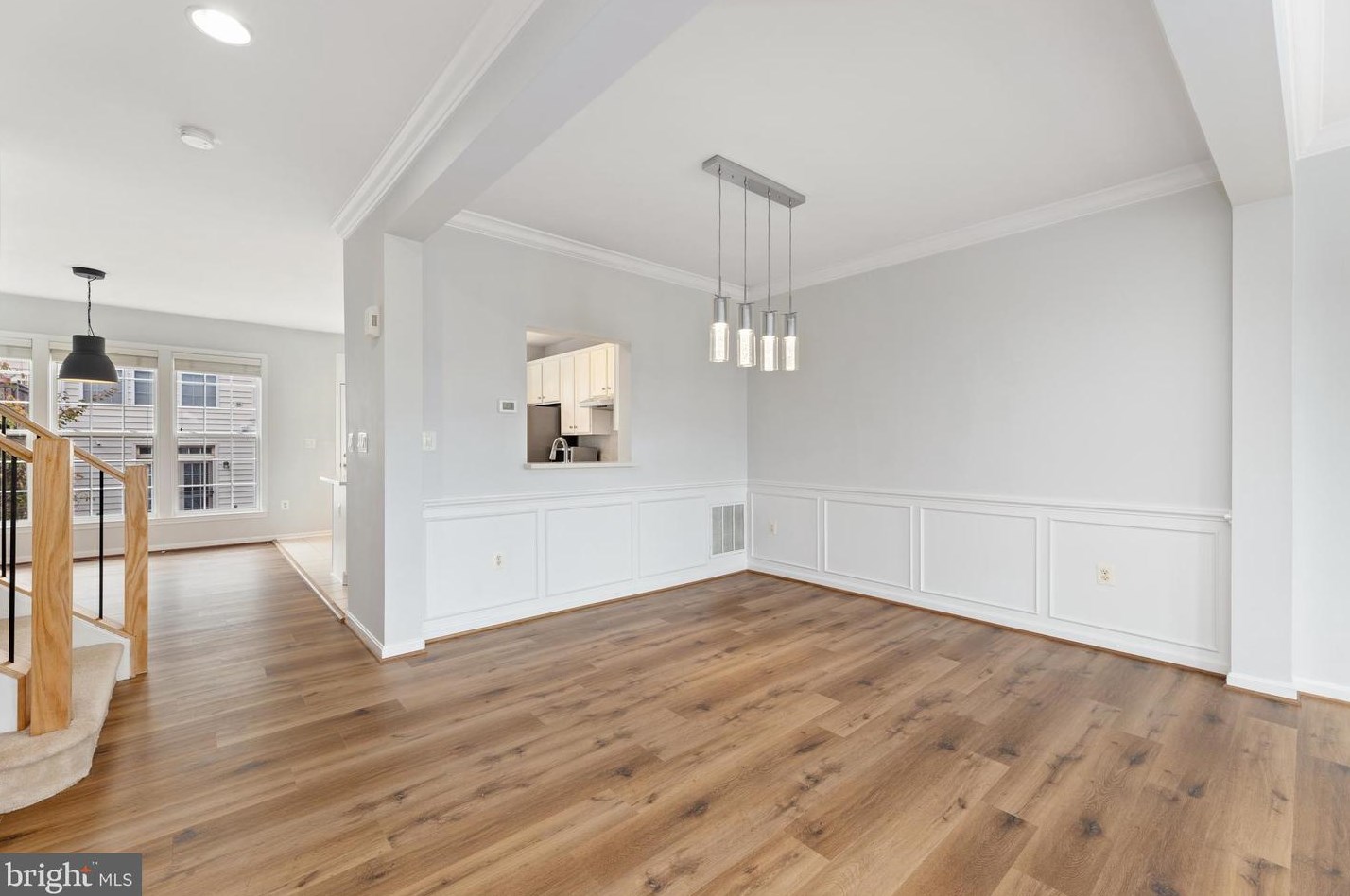5684 Faircloth Ct, Centreville VA  20120-1979 exterior