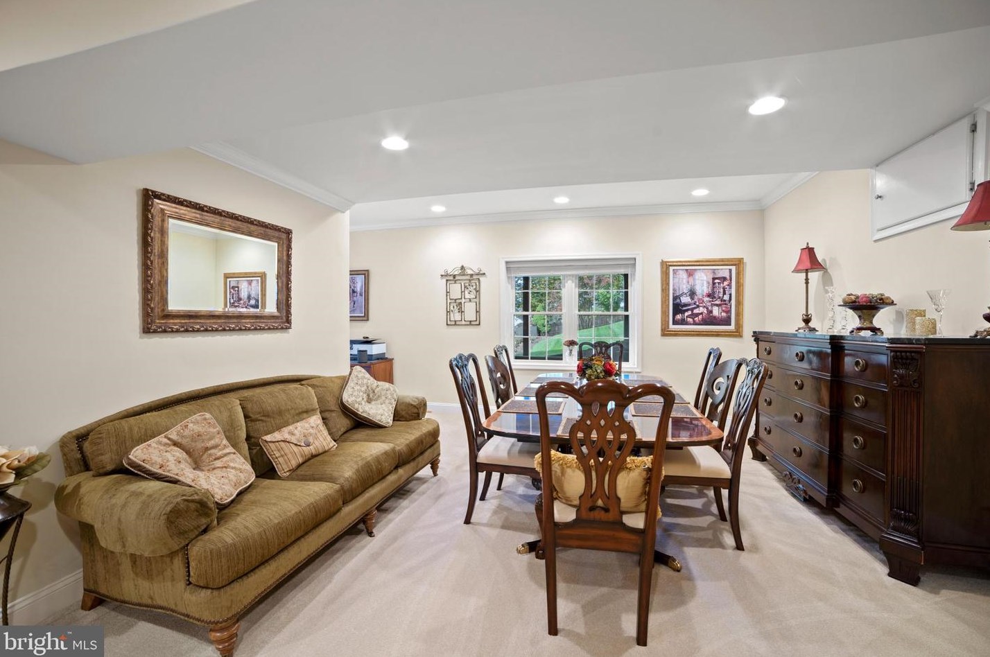 1292 Middleton Ct, Vienna VA  22182-1489 exterior