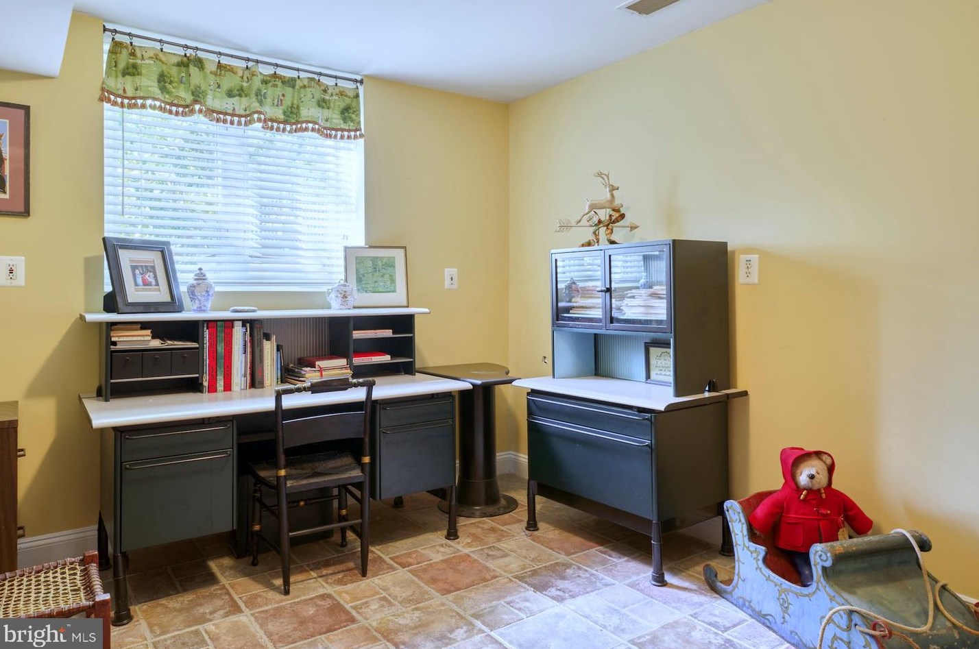 234 Moore Ave, Vienna VA 22180-5845 exterior