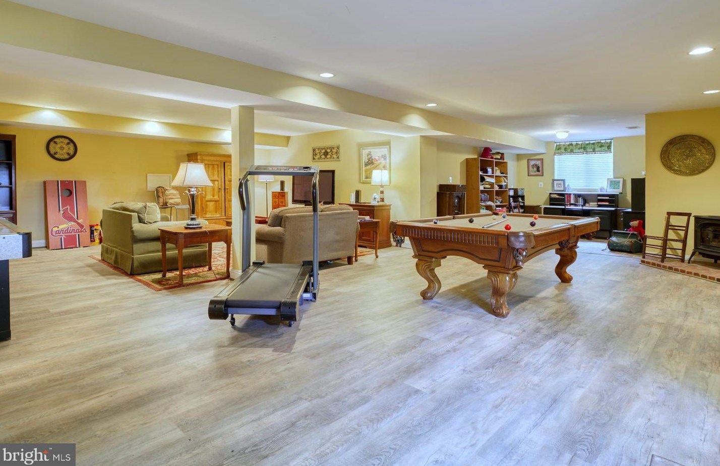 234 Moore Ave, Vienna VA 22180-5845 exterior