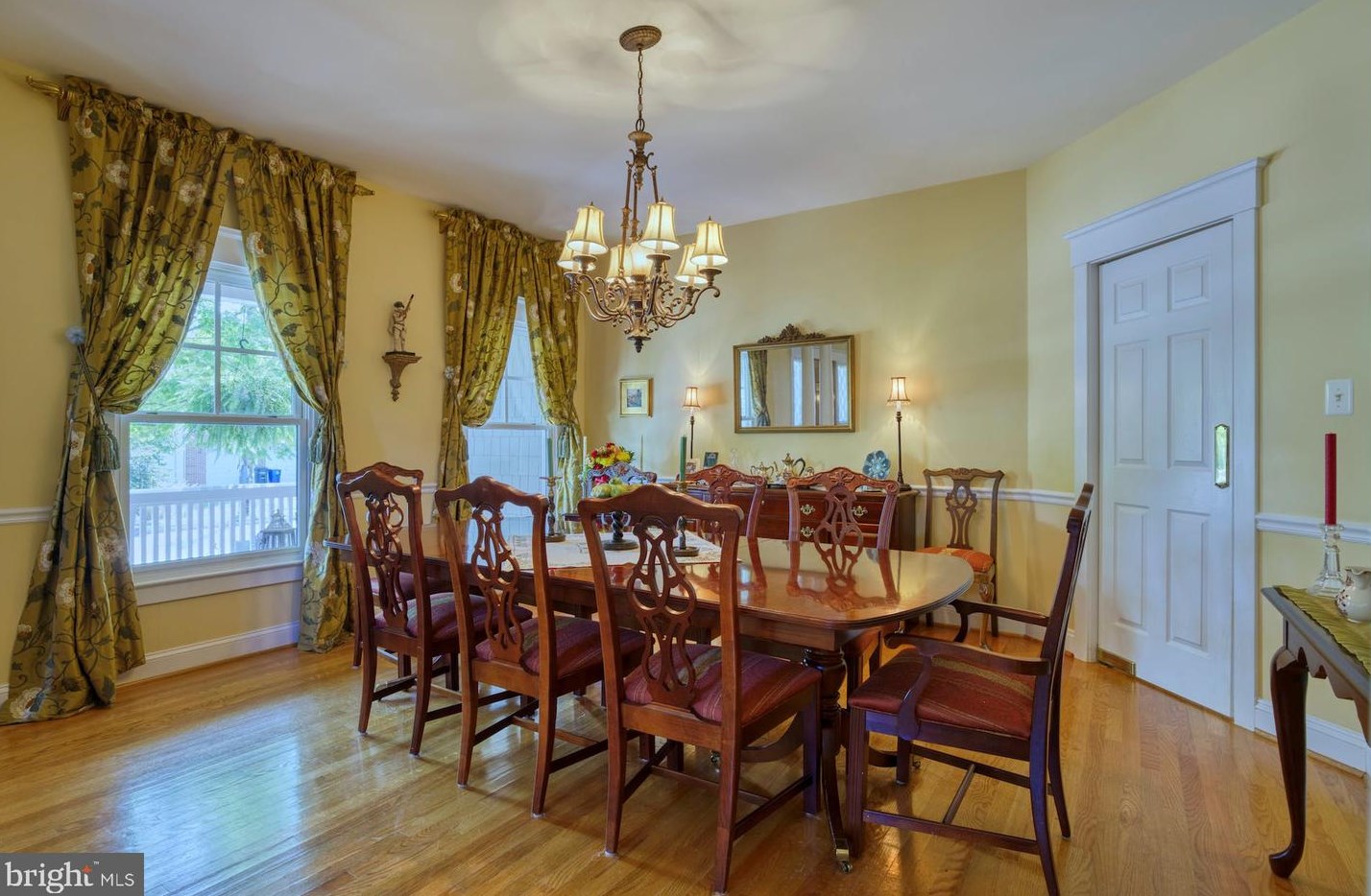 234 Moore Ave, Vienna VA 22180-5845 exterior