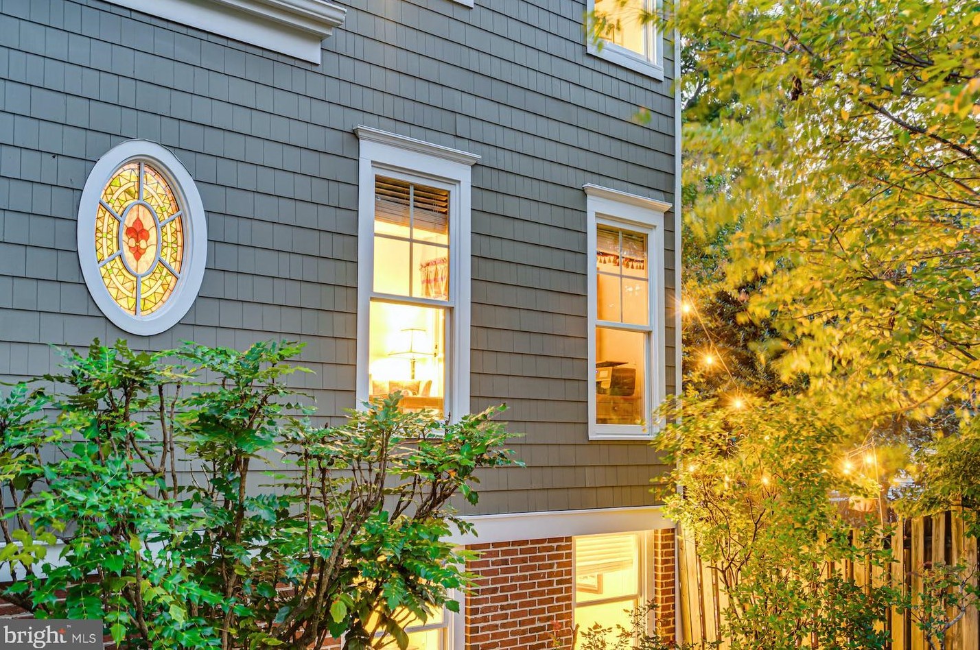 234 Moore Ave, Vienna VA 22180-5845 exterior