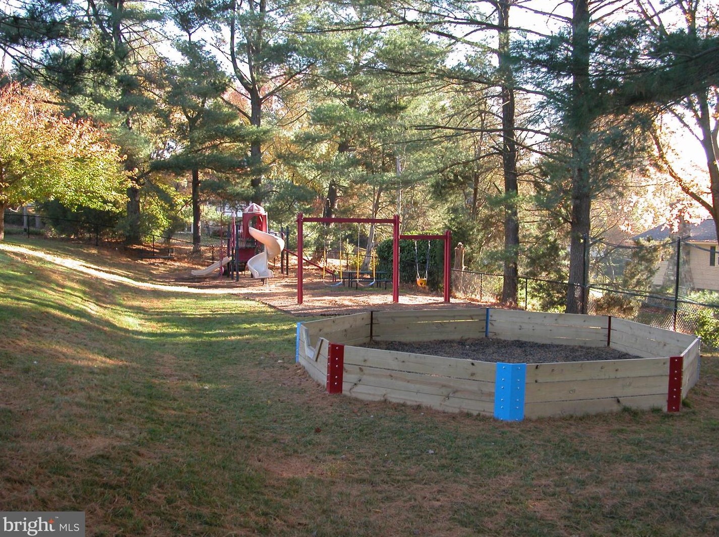 2511 Babcock Rd, Vienna VA 22181-4015 exterior