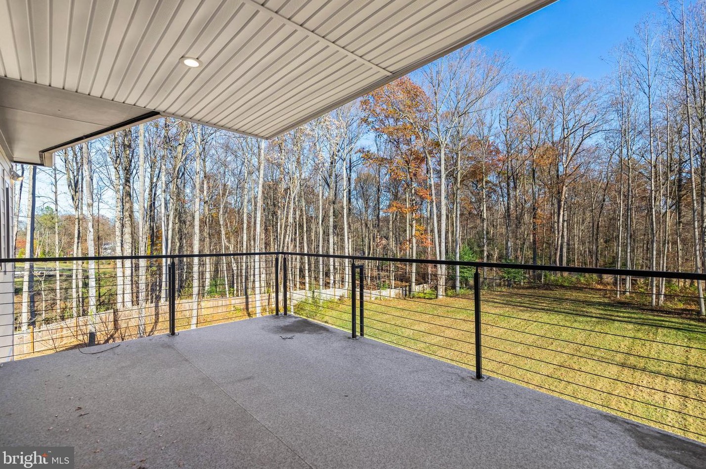 2035 Hunter Mill Rd, Vienna VA  22181-2836 exterior