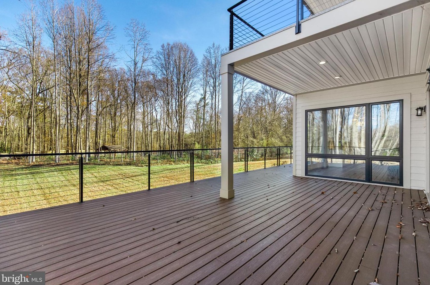 2035 Hunter Mill Rd, Vienna VA  22181-2836 exterior