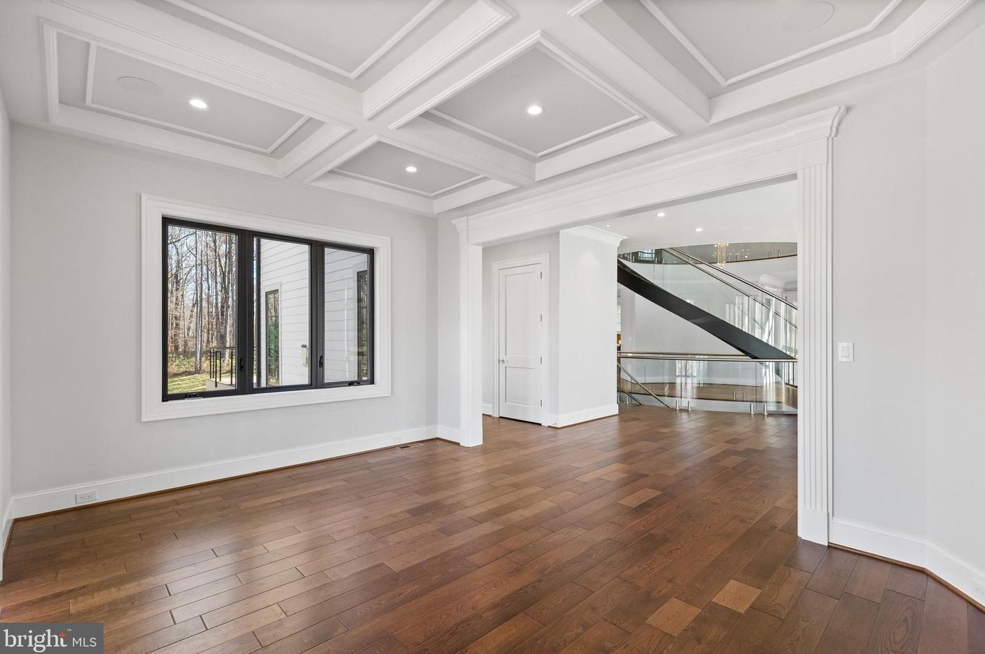 2035 Hunter Mill Rd, Vienna VA  22181-2836 exterior