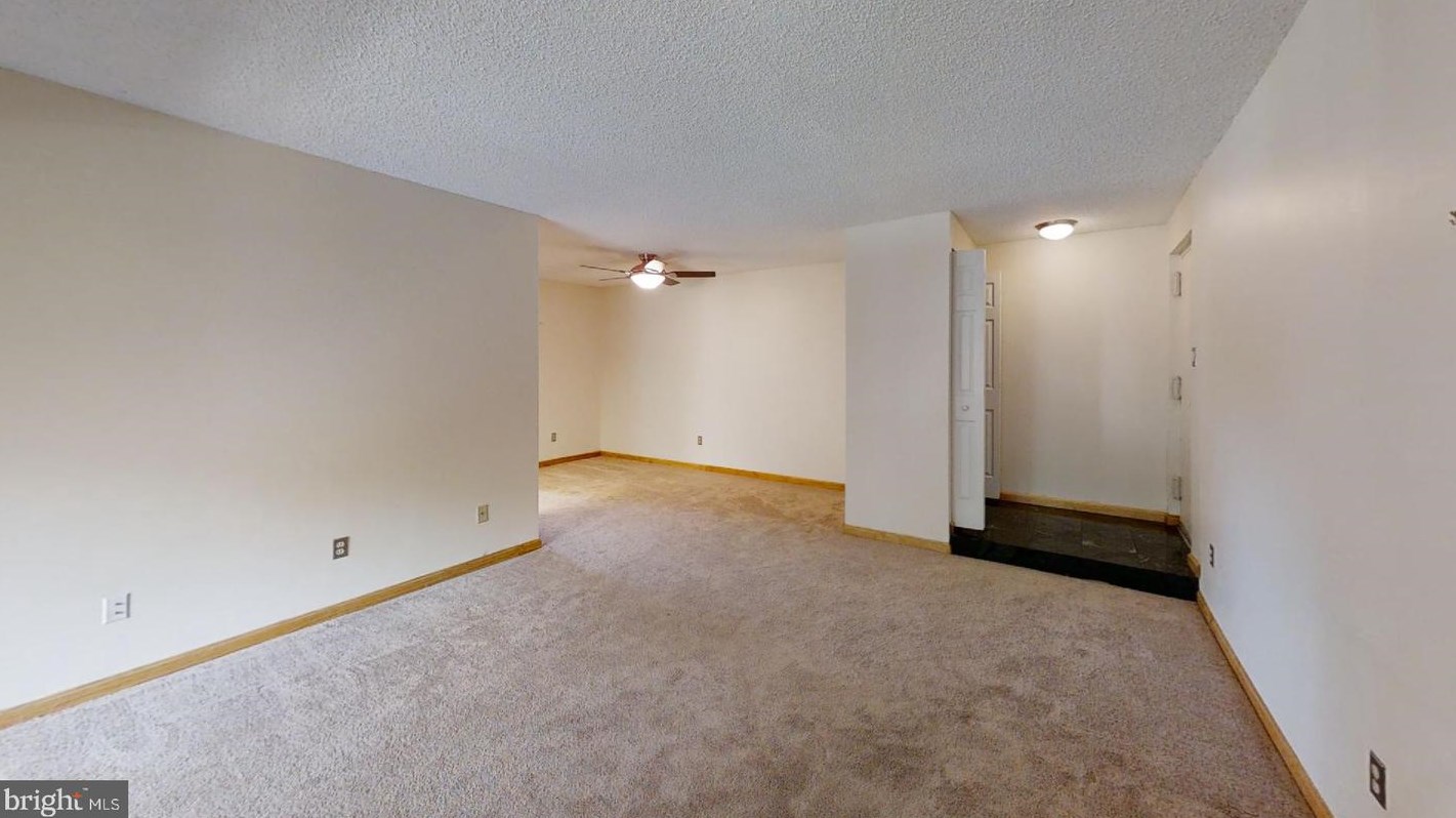 10200 Bushman Dr, Vienna VA 22124-2809 exterior