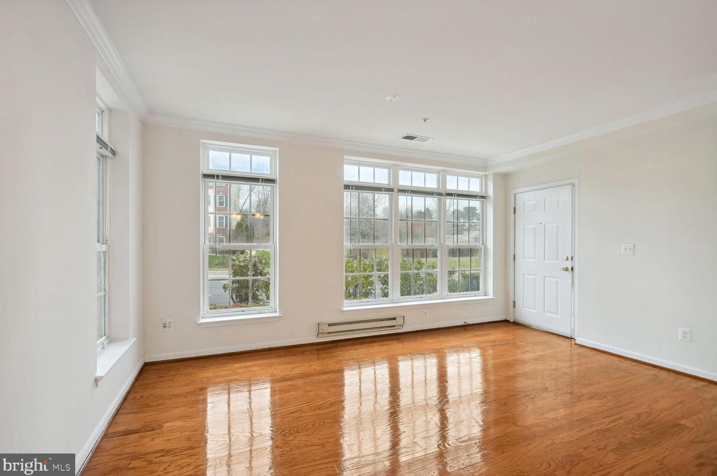 4677 Eggleston Ter, Fairfax VA  22030-6275 exterior