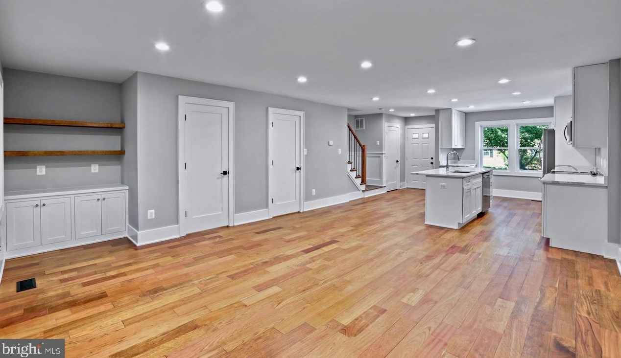 9585 Blake Park Ct, Fairfax VA  22031-1135 exterior