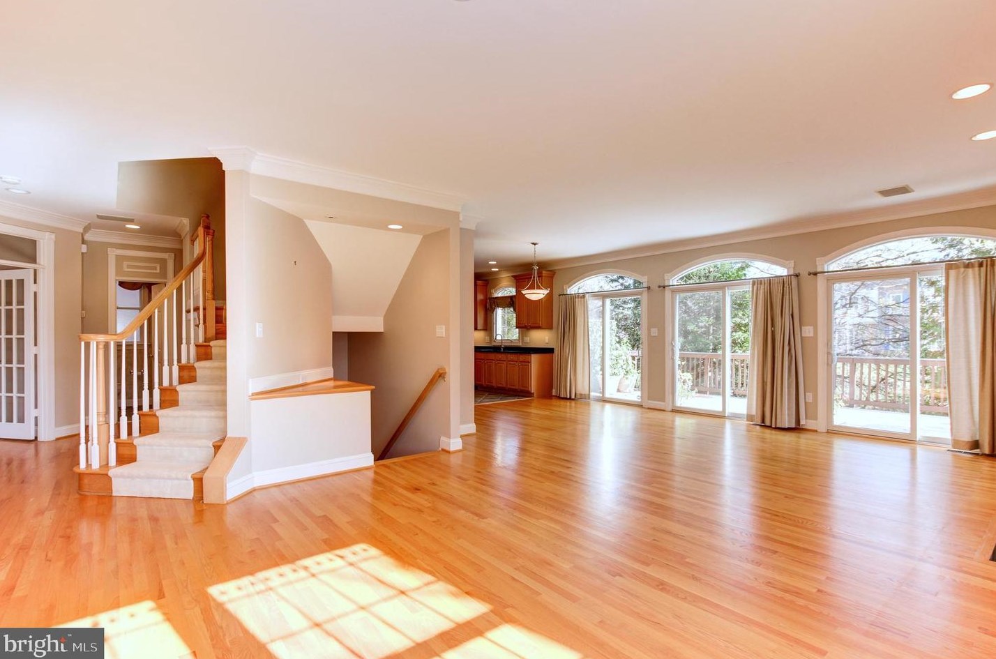 2217 Harithy Dr, Vienna VA  22027-1058 exterior