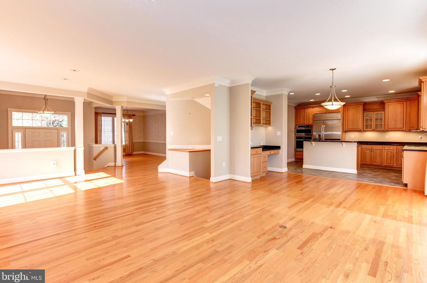 2217 Harithy Dr, Vienna VA  22027-1058 exterior
