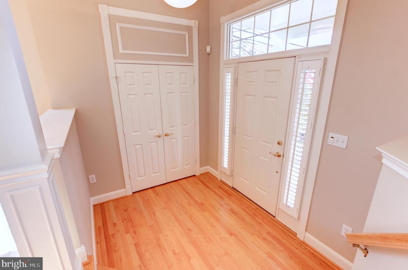 2217 Harithy Dr, Vienna VA  22027-1058 exterior