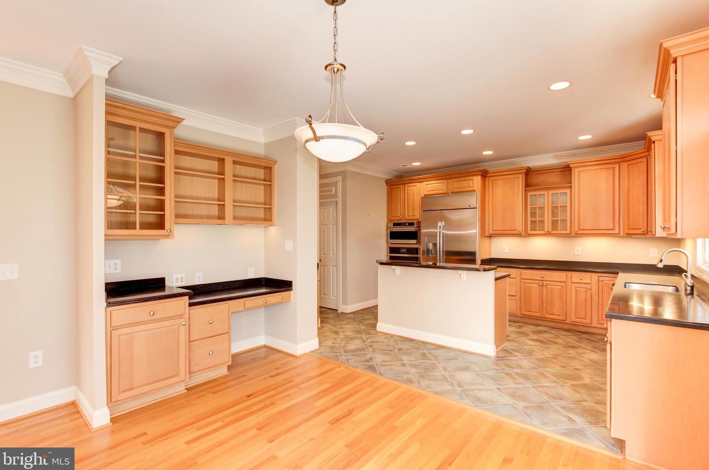 2217 Harithy Dr, Vienna VA  22027-1058 exterior