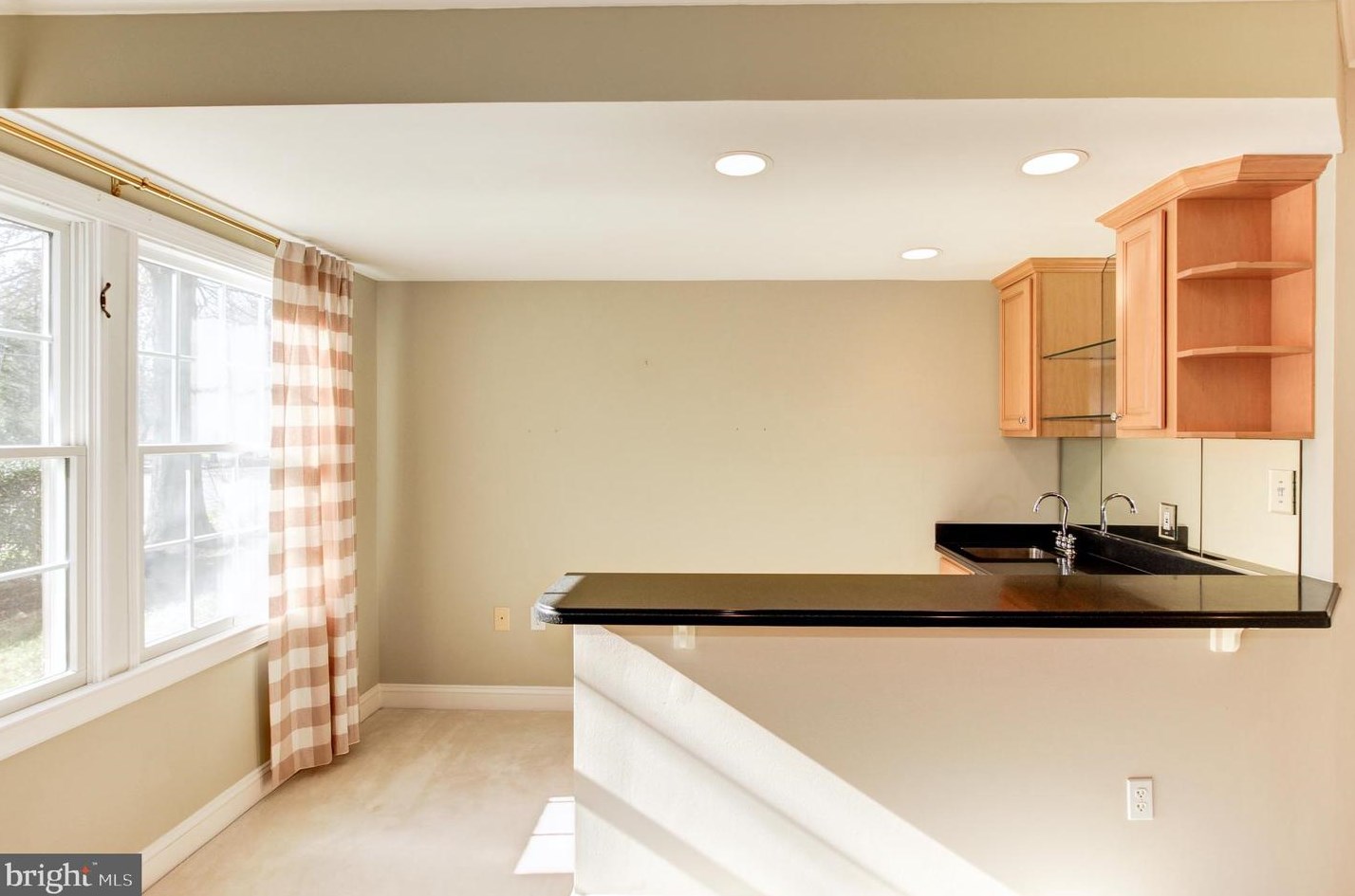 2217 Harithy Dr, Vienna VA  22027-1058 exterior