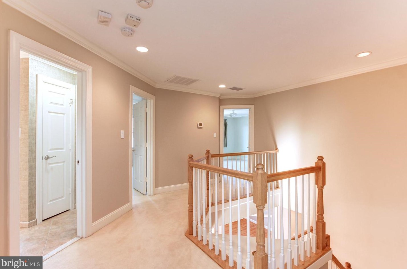 2217 Harithy Dr, Vienna VA  22027-1058 exterior
