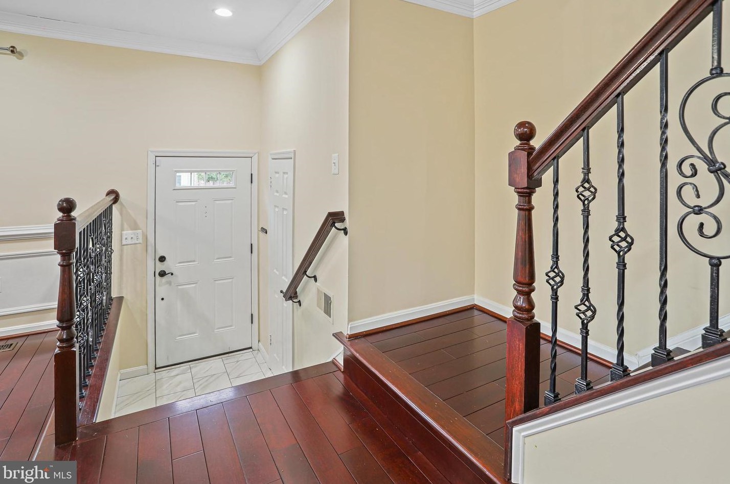 2887 Kelly Sq, Vienna VA  22181-6155 exterior