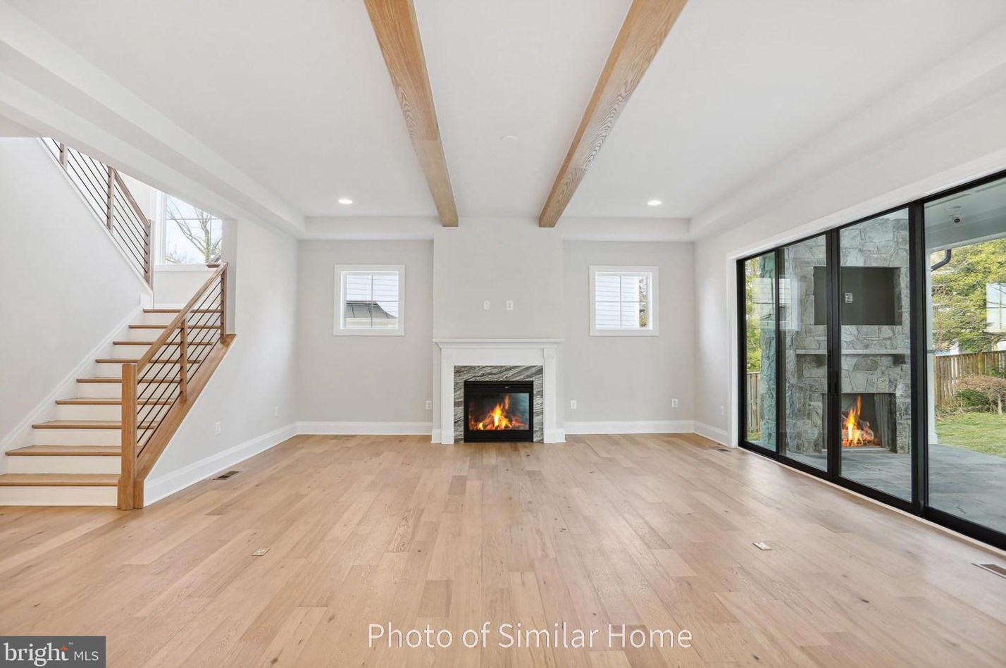 1002 Hillcrest Dr, Vienna VA  22180-6456 exterior