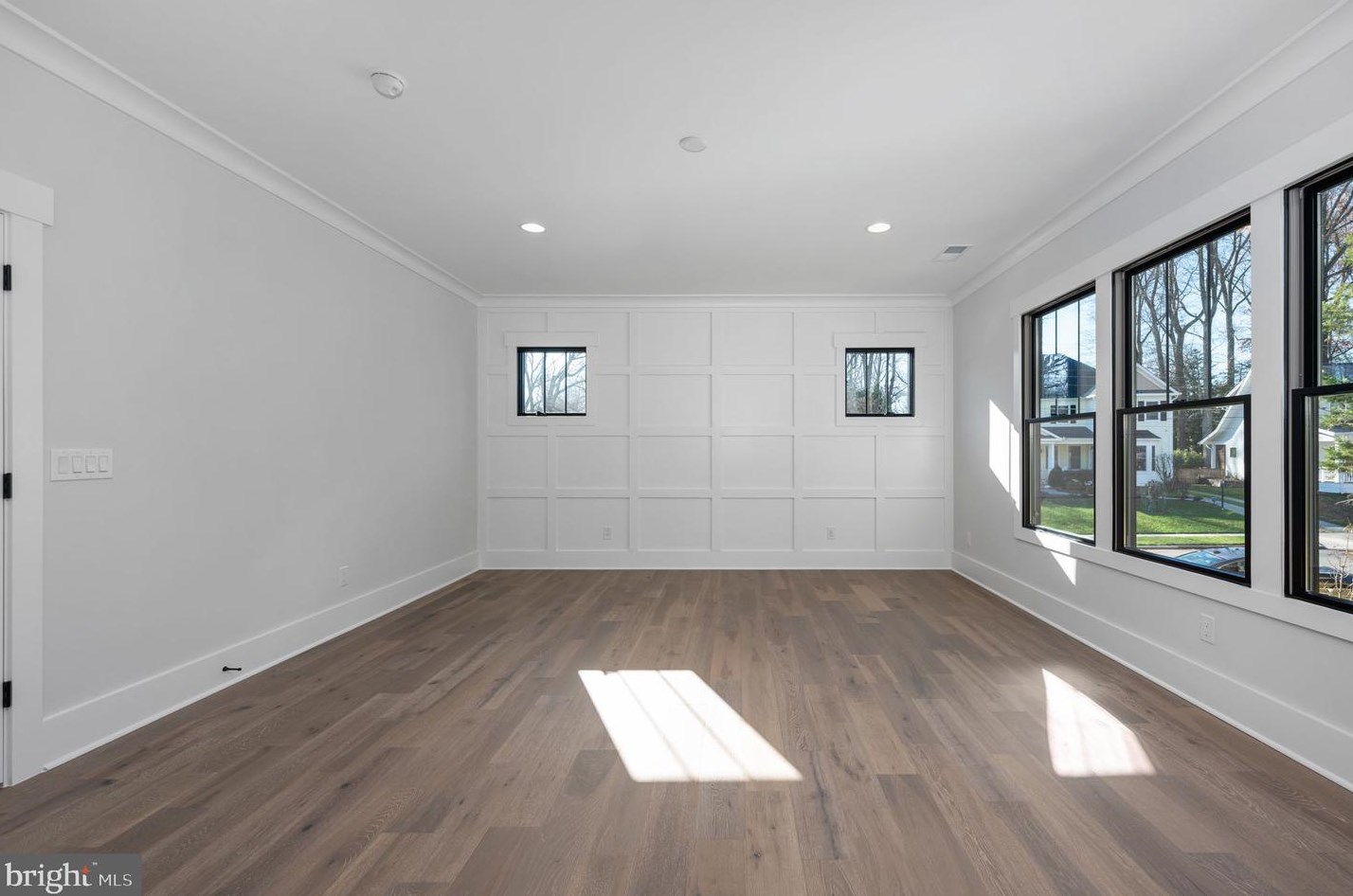 100 James Dr, Vienna VA  22180-6710 exterior