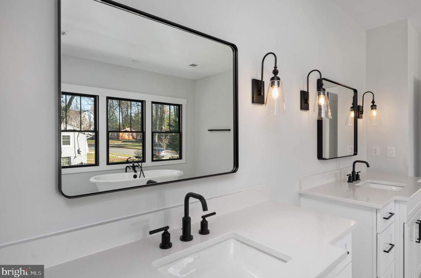 100 James Dr, Vienna VA  22180-6710 exterior
