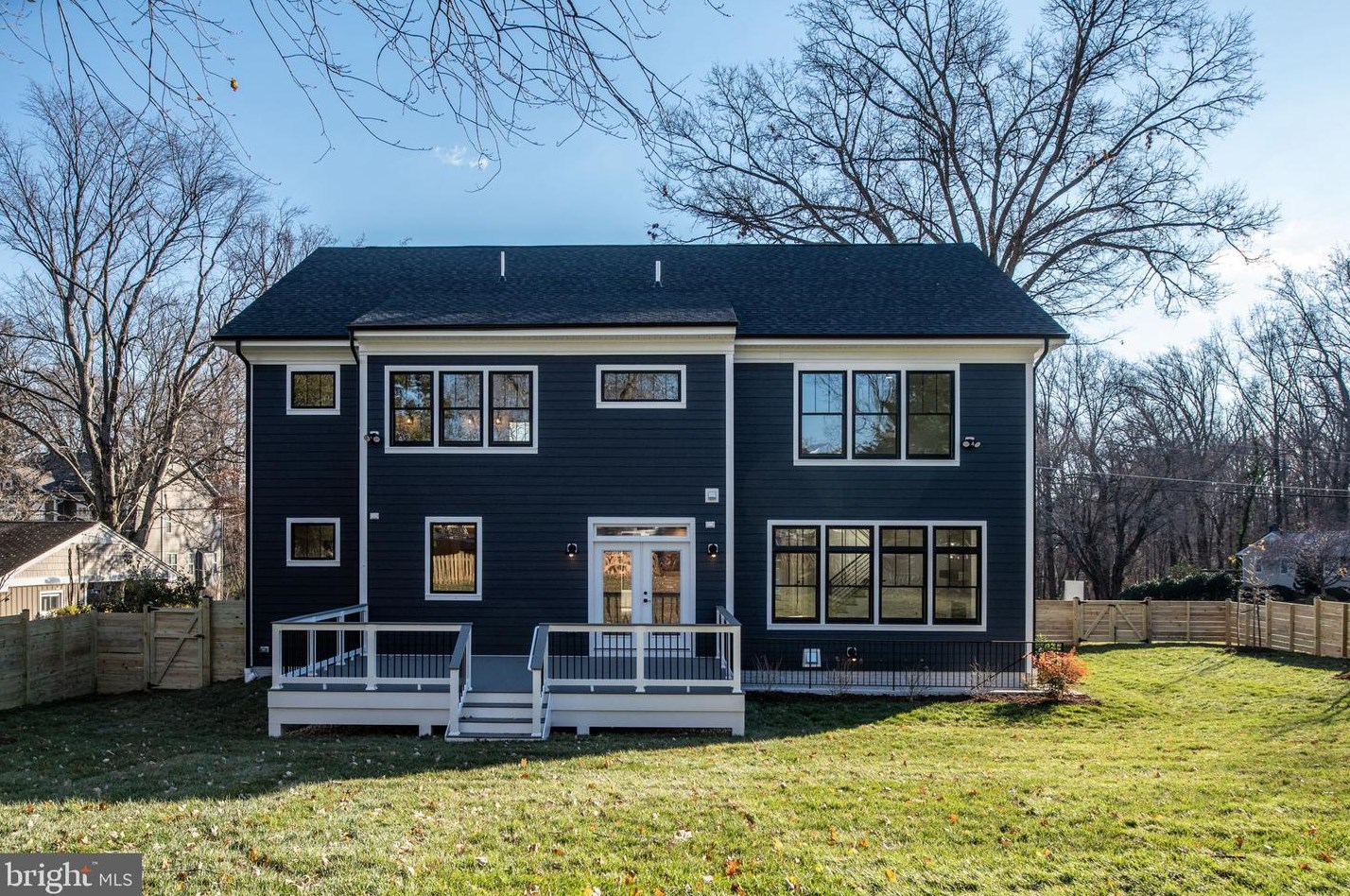 100 James Dr, Vienna VA  22180-6710 exterior