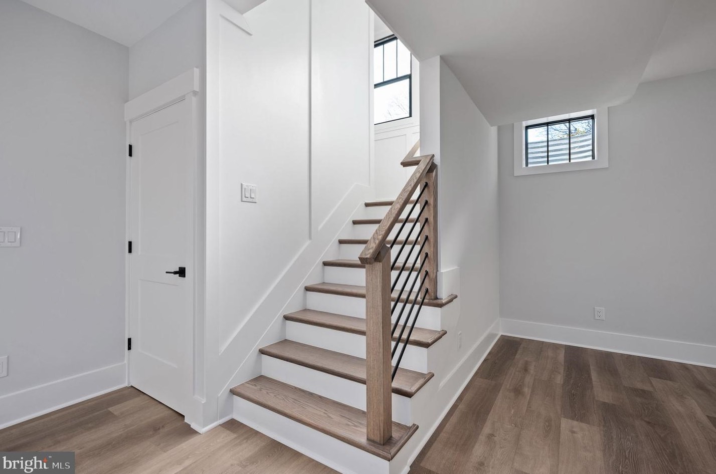 100 James Dr, Vienna VA  22180-6710 exterior