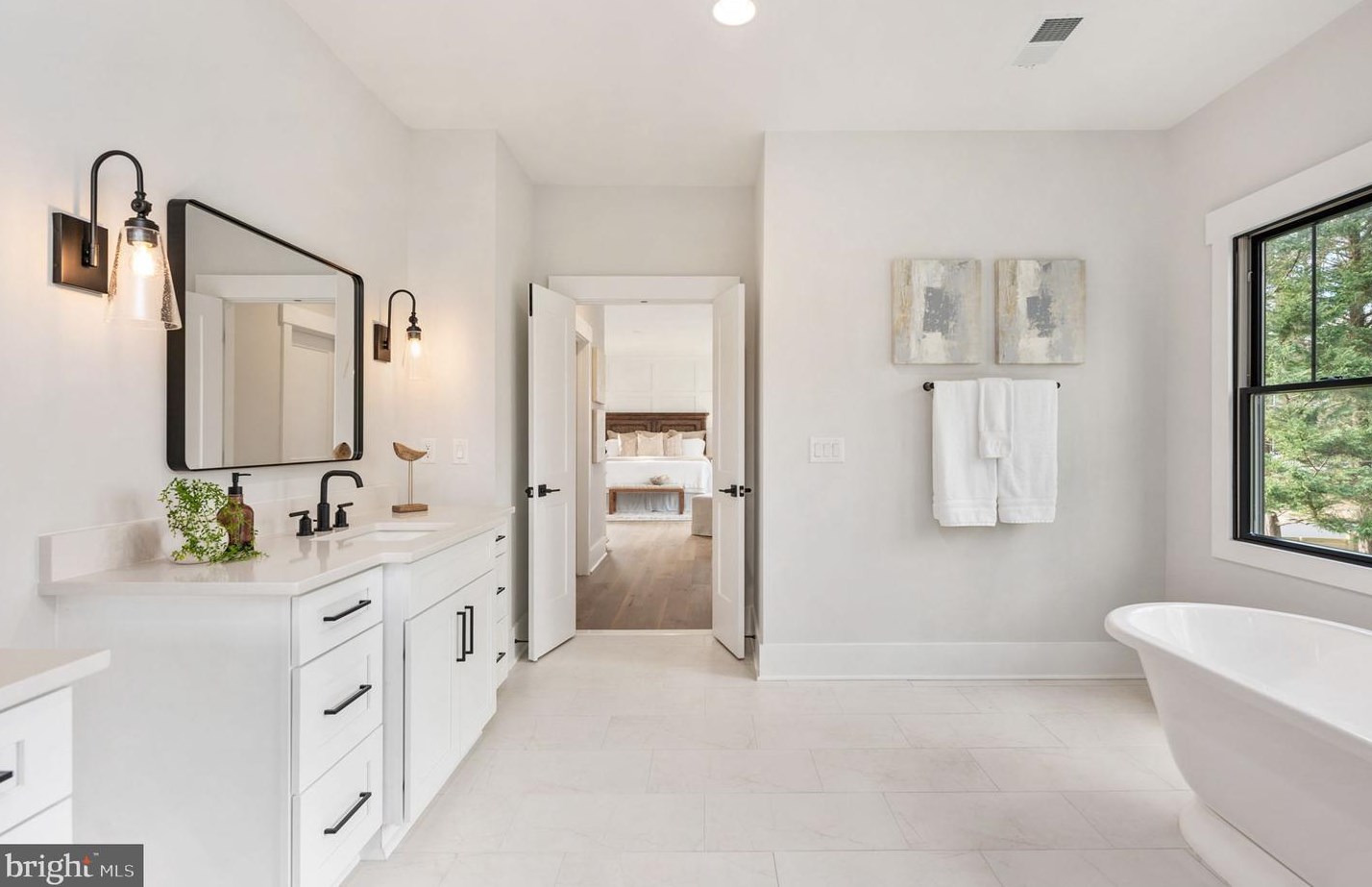 100 James Dr, Vienna VA  22180-6710 exterior