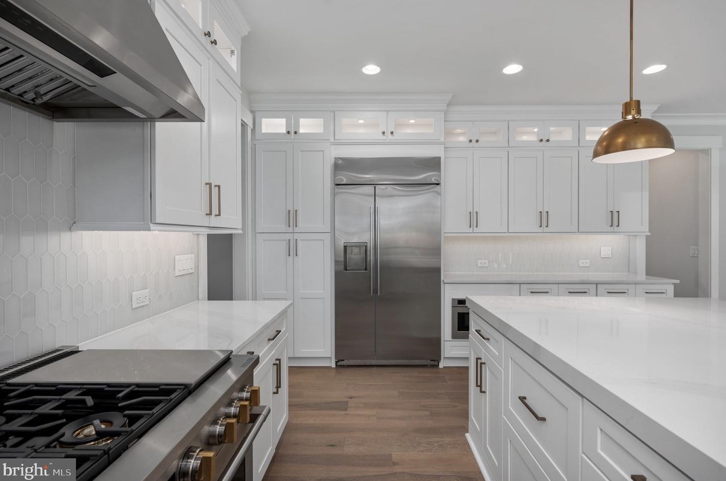 100 James Dr, Vienna VA  22180-6710 exterior