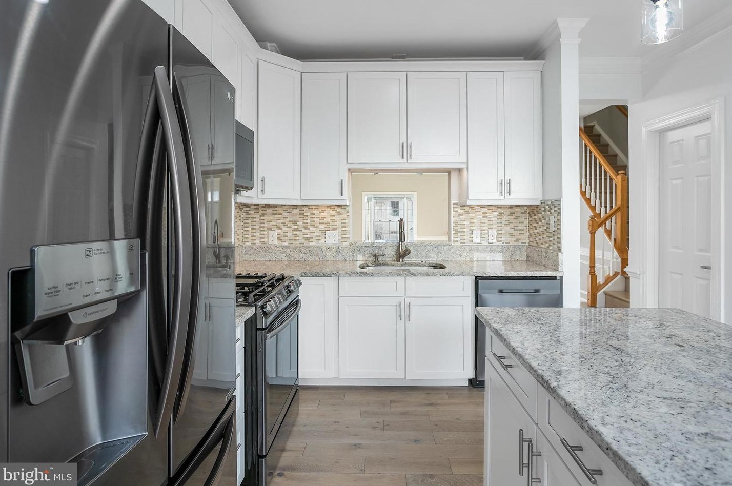 6332 Shirey Ln, Centreville VA  20121-4491 exterior