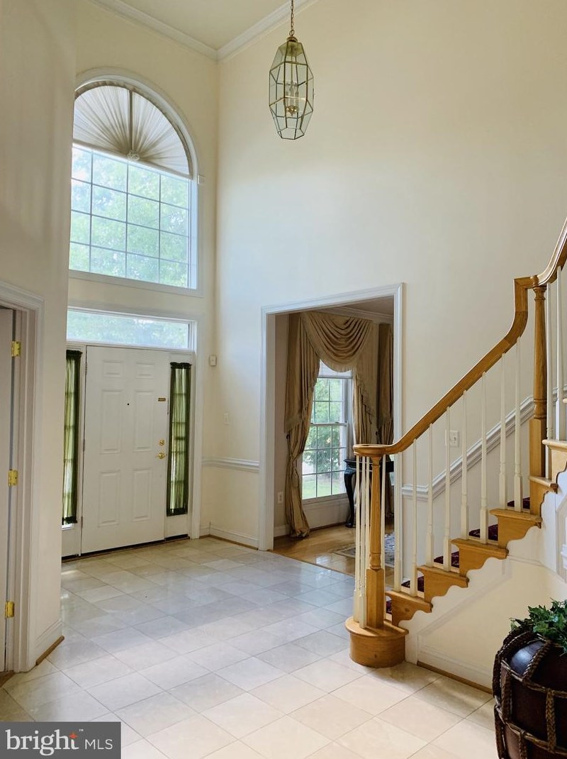 2040 Madrillon Rd, Vienna VA  22182-3748 exterior